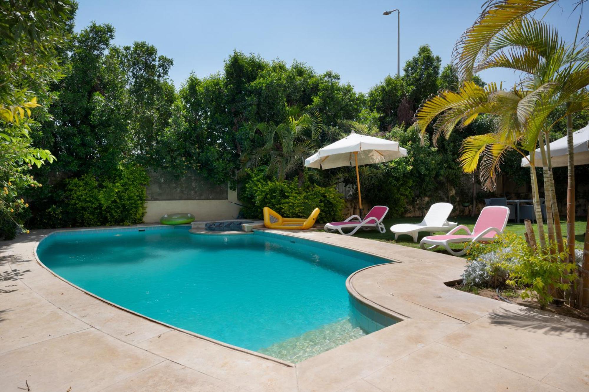 Zyra Luxury With Pool And Jacuzzi In New Villa